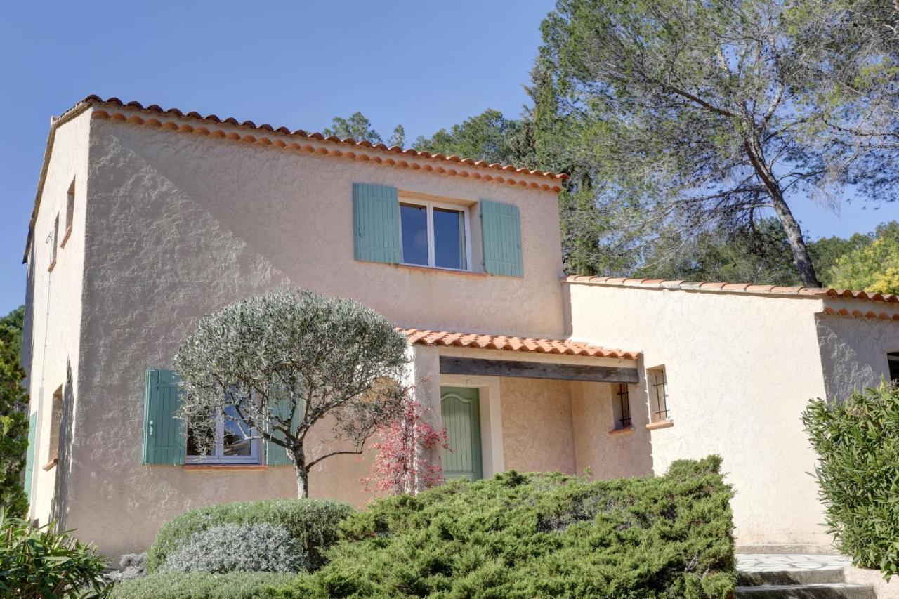 Villa 8 Pers, Climatisee, Piscine Chauffee, Un Havre De Paix Sous Les Pins Parasols Roquebrune-sur Argens Dış mekan fotoğraf