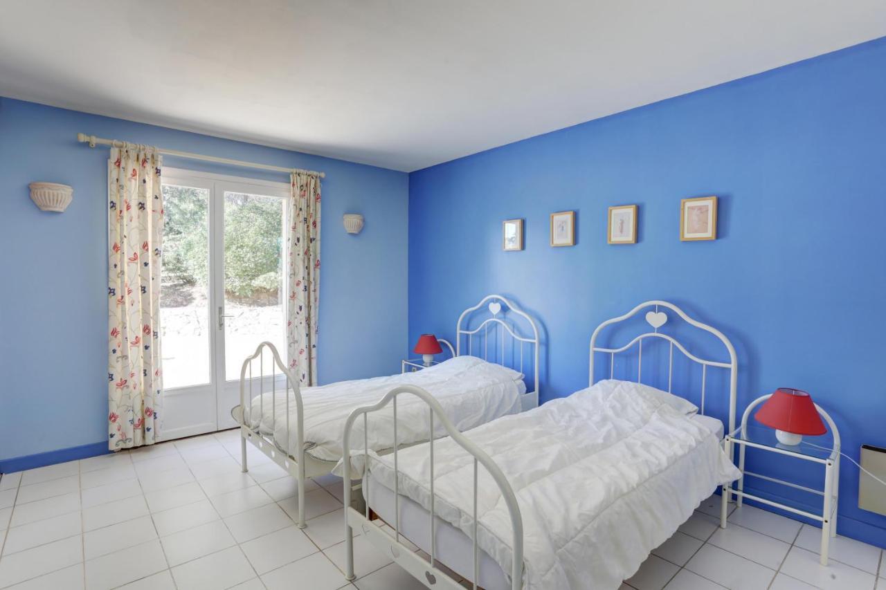 Villa 8 Pers, Climatisee, Piscine Chauffee, Un Havre De Paix Sous Les Pins Parasols Roquebrune-sur Argens Dış mekan fotoğraf